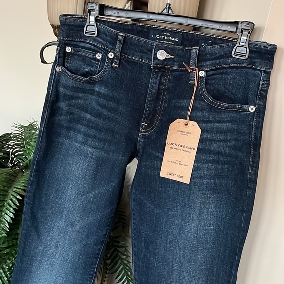 Brand New Lucky Brand Sweet Boot Relaxed Weekend Dark Wash Bootcut Denim Jeans - Picture 4 of 14